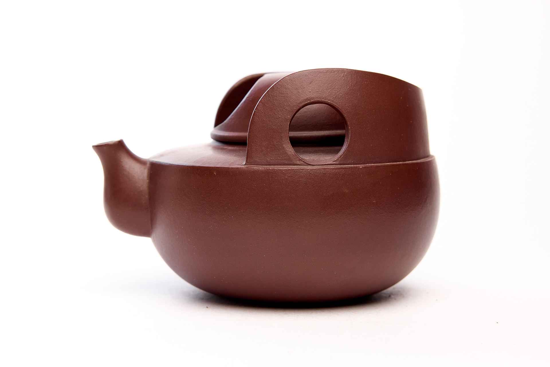 Чайник с крышкой традиционной формы «ноздри буйвола»