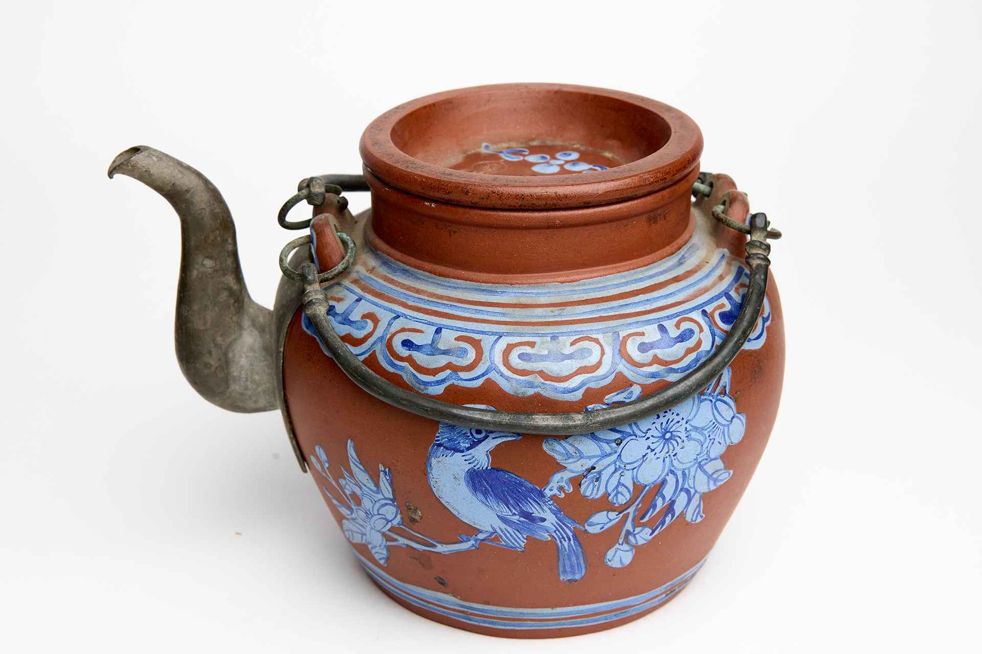 Чайник с крышкой предположительно реплика с чайника нач. ХХ в.