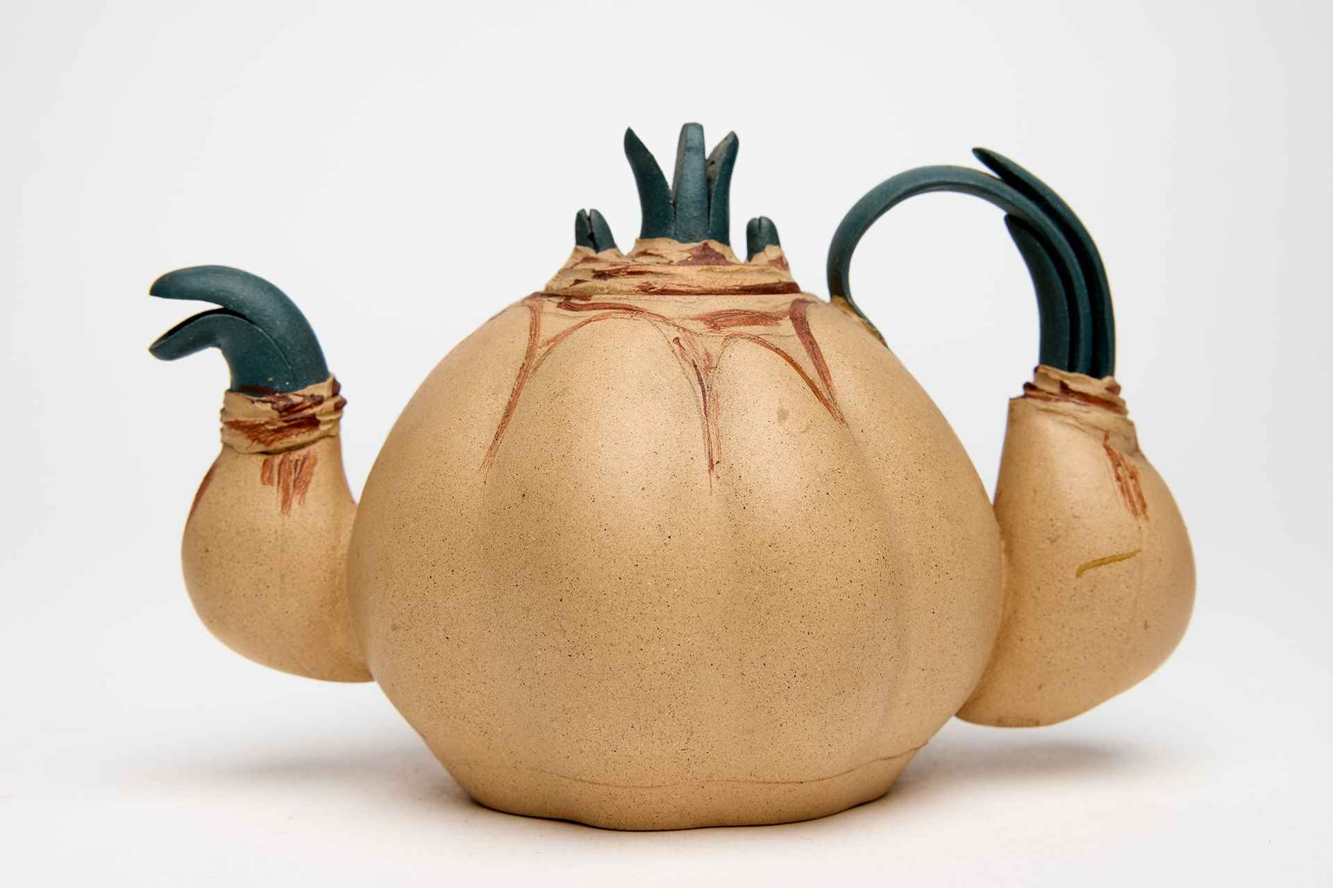 Чайник в виде луковицы нарцисса